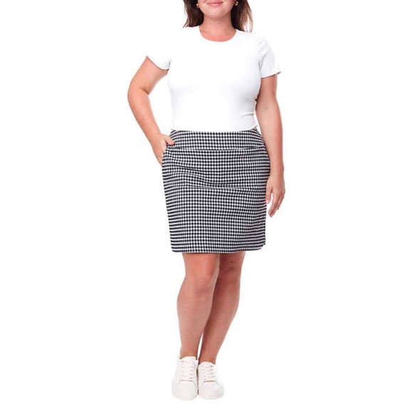 S.C. & Co. Women’s Pull-on Skort with Petal Slits - Picture 2 of 6
